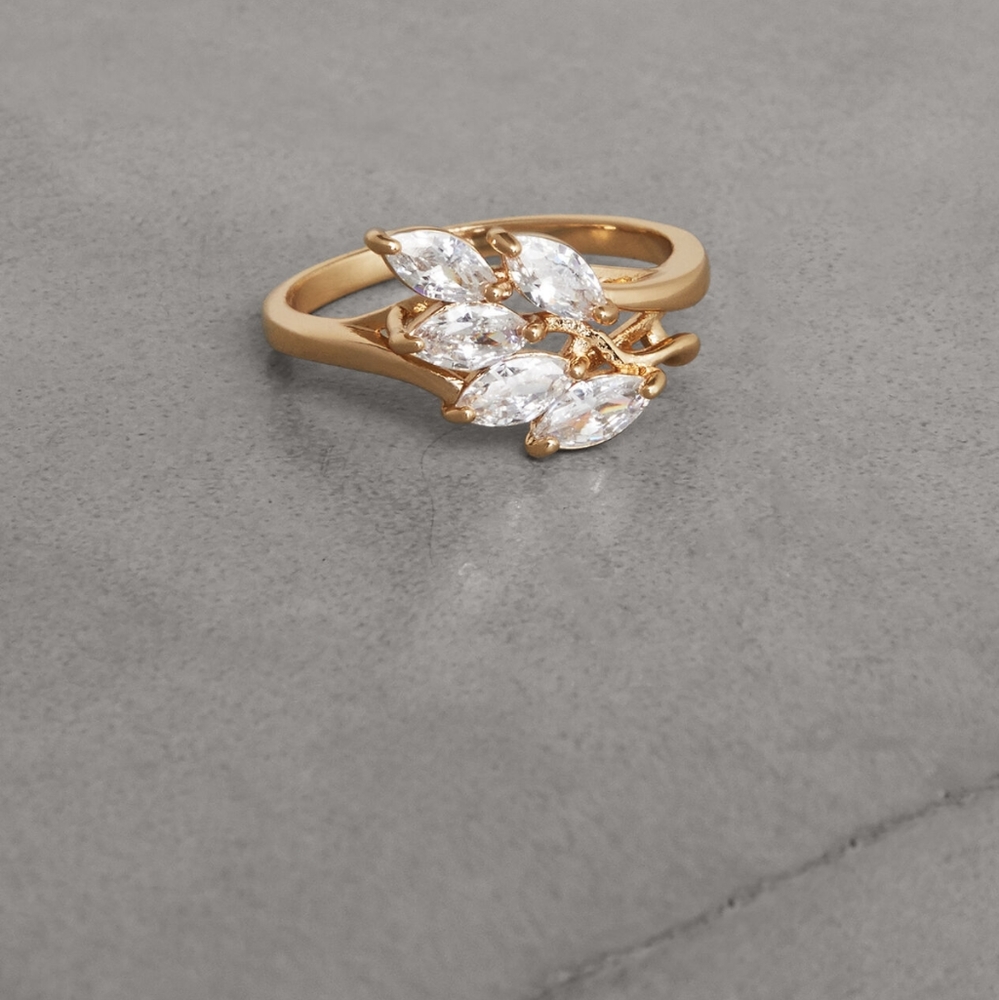 BCBG Crystal Leaf Ring